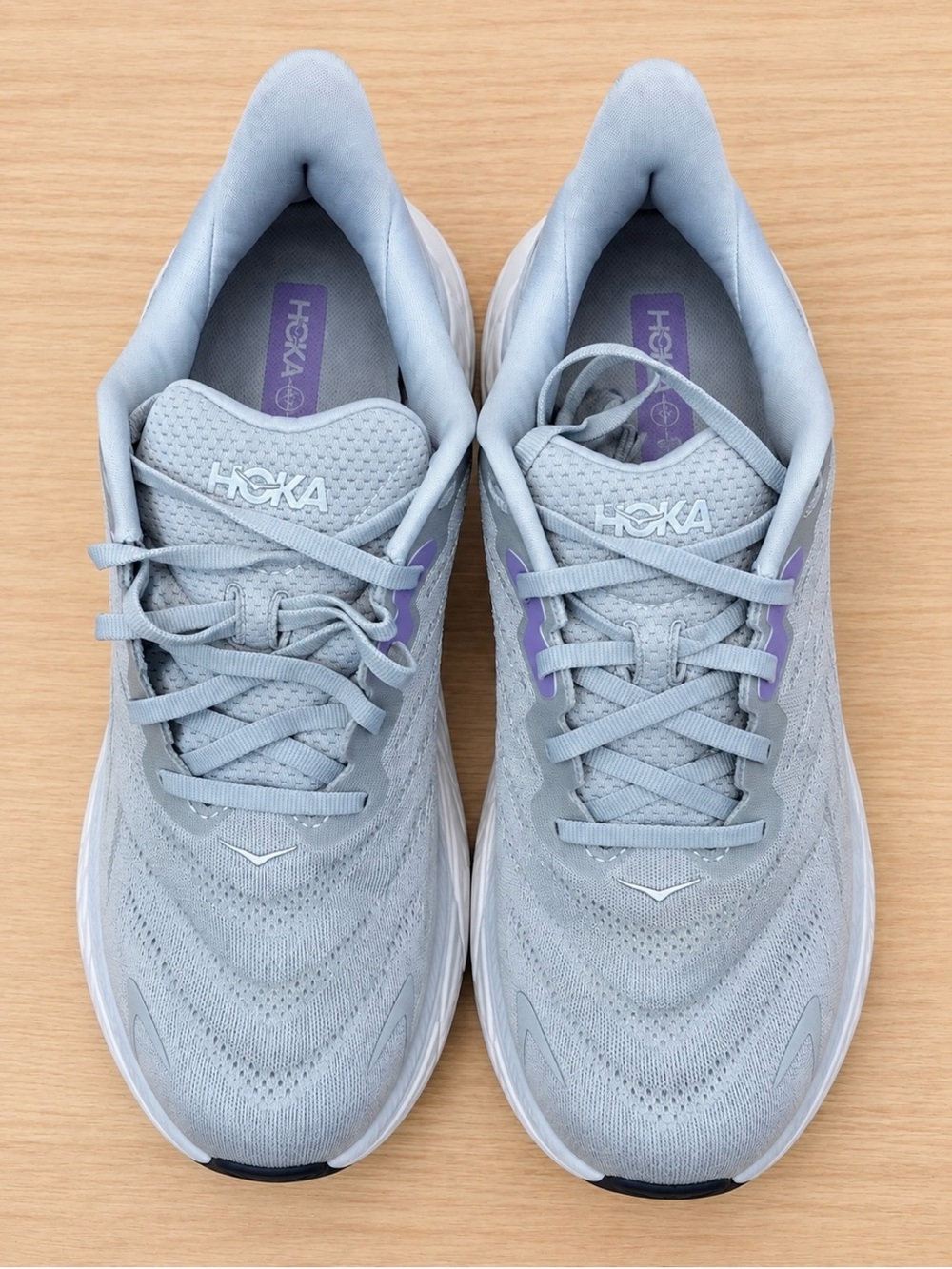 HOKA Women's Arahi 6 Running Shoes